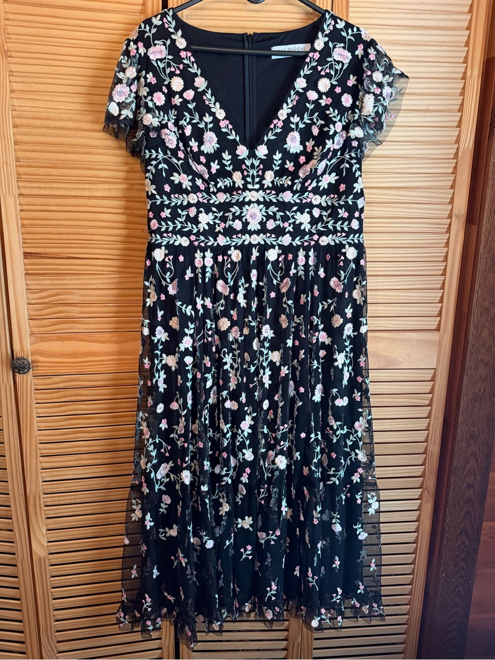 Mac Duggal Size 12 Black Romantic Floral Embroidered Mesh Midi Dress